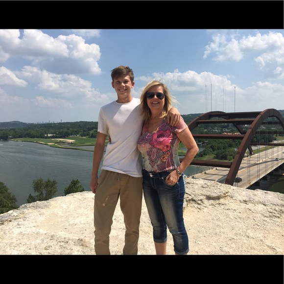 Meet your Posher, Dawn - Picture 4 of 4